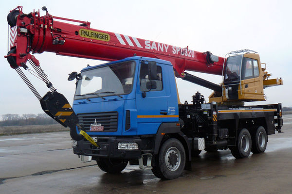 Энергетики приобрели 32-тонный автокран Palfinger Sany на шасси МАЗ