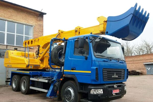 Крупнейшая дорожно-строительная компания Украины приобрела экскаватор-планировщик UDS-214