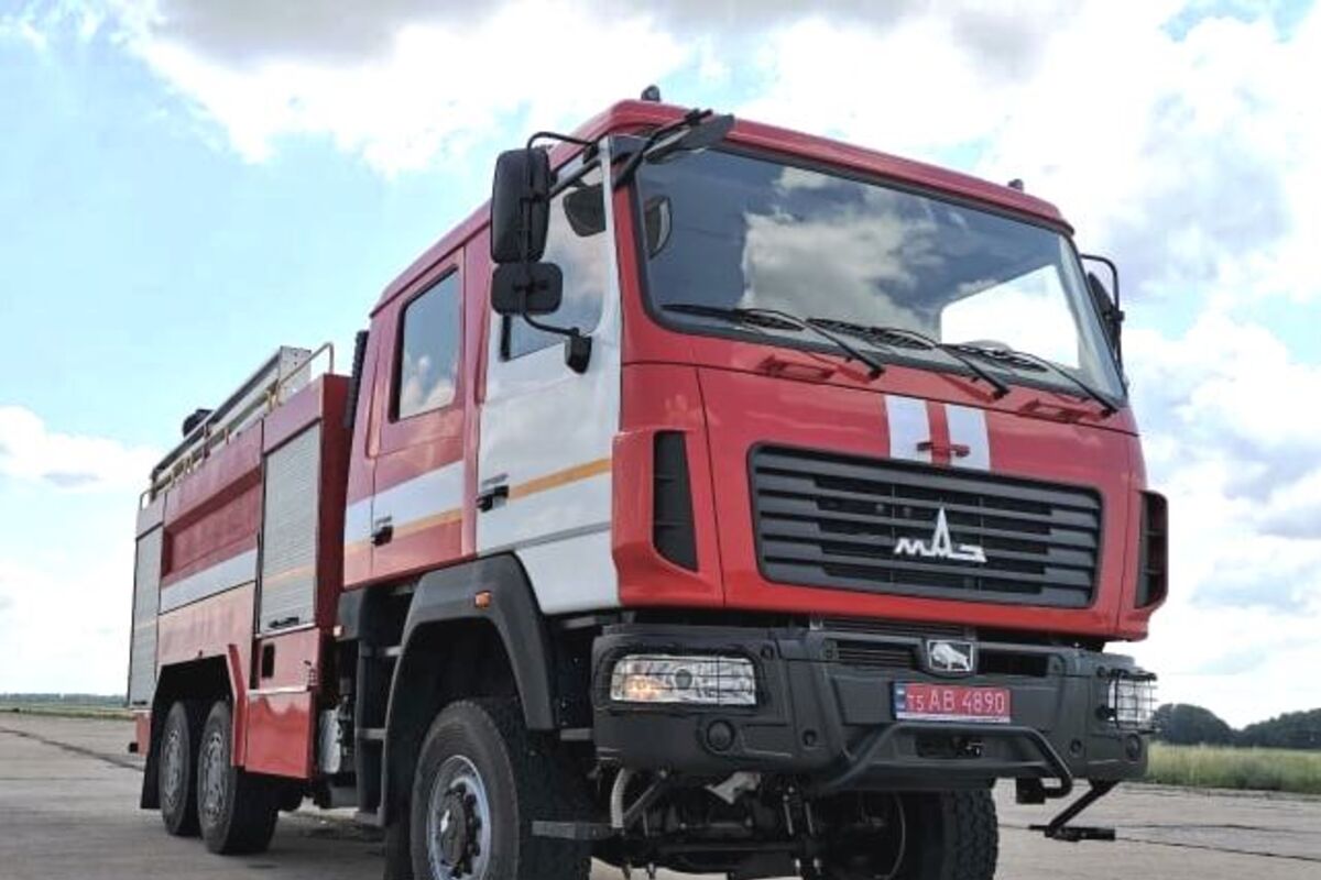 Комунальники Дніпропетровської області придбали нову пожежну спецмашину на базі МАЗ