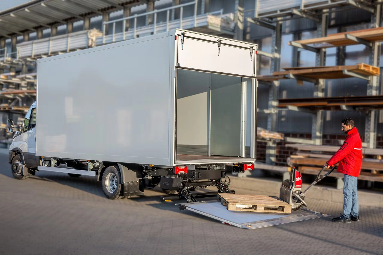 MBB PTC 1000 LLW Cantilever Tail Lift