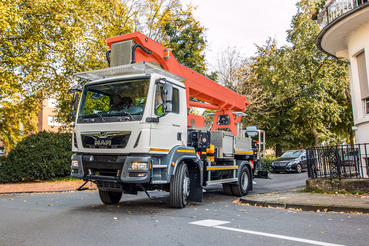 Автогідропідіймач Palfinger P 370 KS