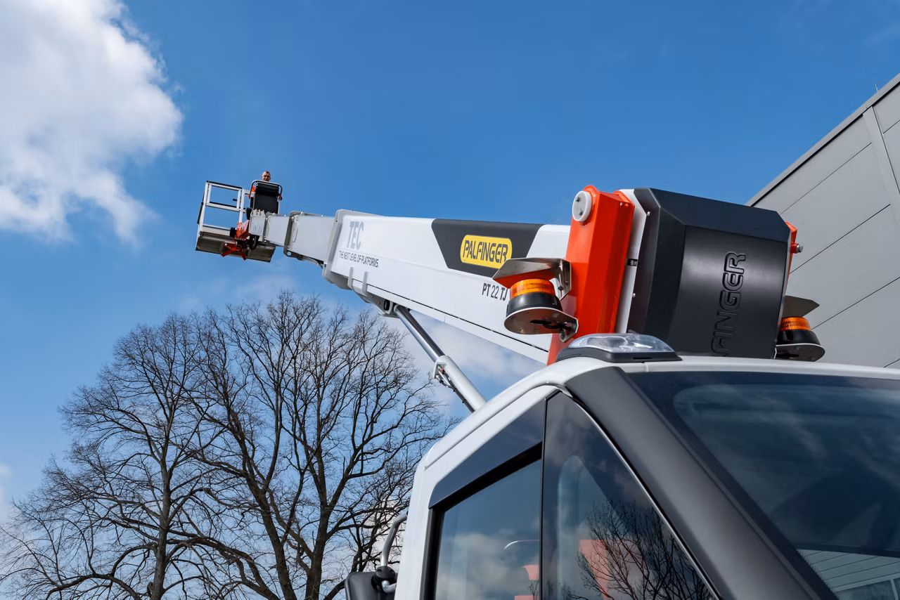 Auto hydraulic lift Palfinger PT 22 TJ