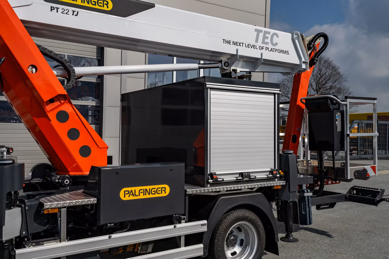 Auto hydraulic lift Palfinger PT 22 TJ