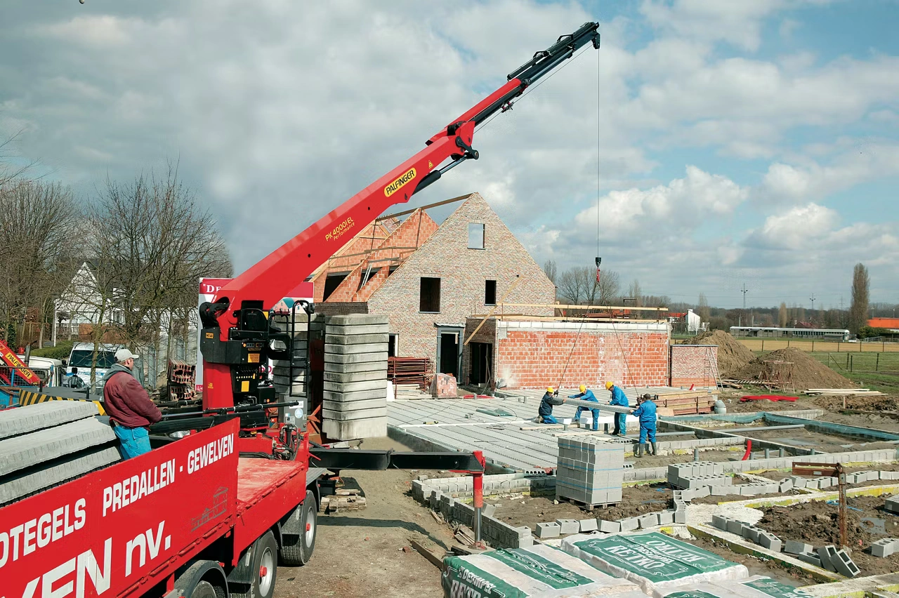 Special truck-mounted crane PK 40001 EL