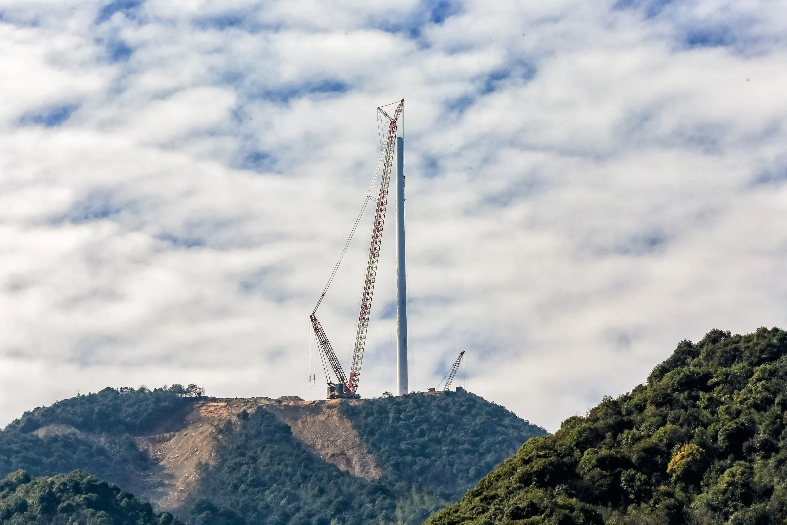 Over 350T Lattice Boom Crawler Crane